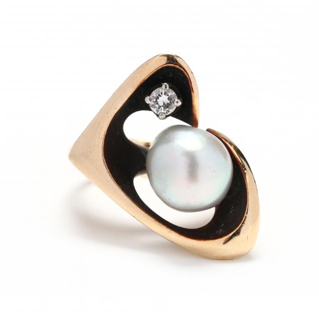 modernist-gold-pearl-and-diamond-ring