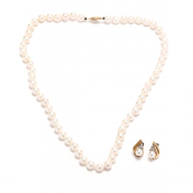 gold-and-pearl-necklace-and-earrings