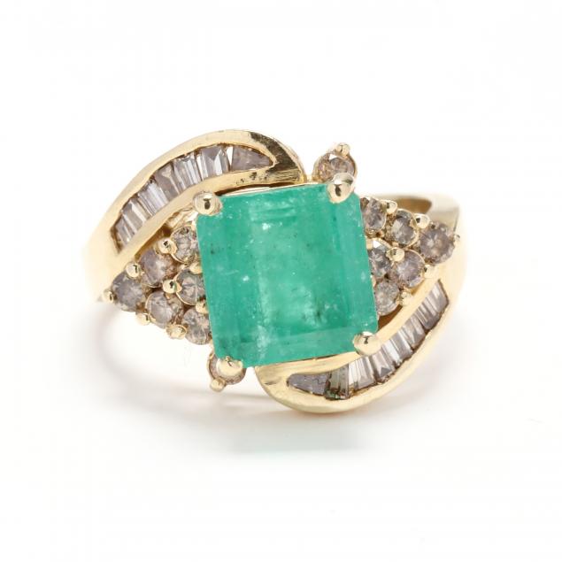 gold-emerald-and-diamond-ring