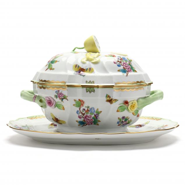 herend-porcelain-i-queen-victoria-i-covered-tureen-and-tray