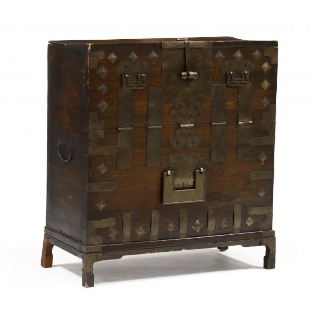 a-korean-tansu-chest