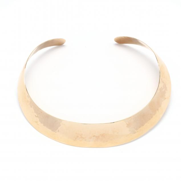 gold-hammered-collar-necklace-the-golden-bear