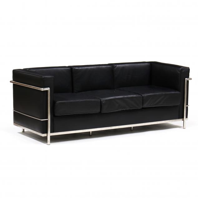 lc2-style-petite-sofa
