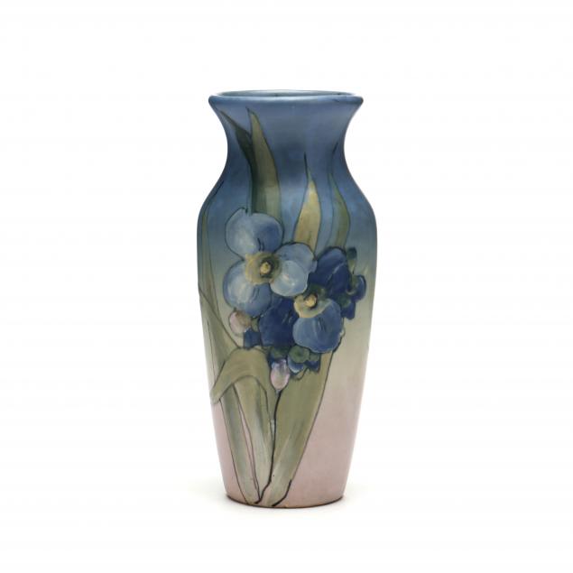 vintage-art-pottery-vase-weller-signed