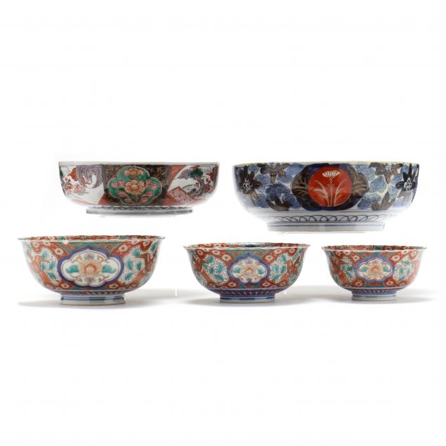 a-group-of-japanese-imari-porcelain-bowls