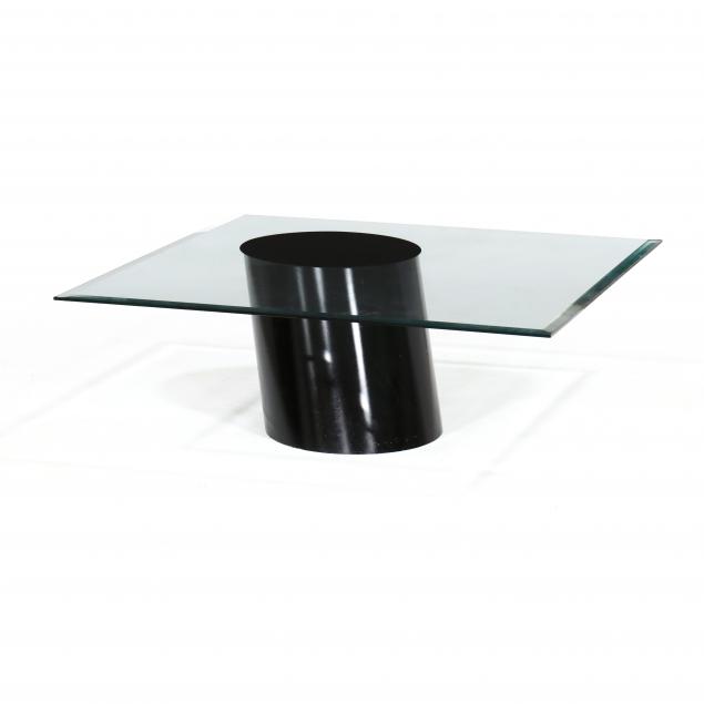 design-institute-of-america-cantilevered-cocktail-table
