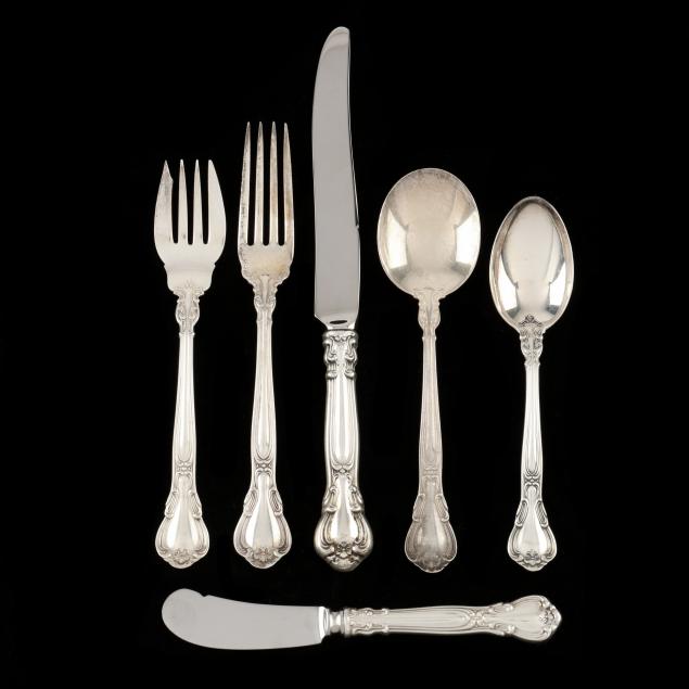 gorham-i-chantilly-i-sterling-silver-flatware-service