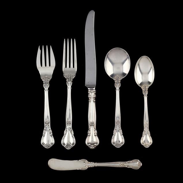 gorham-i-chantilly-i-sterling-silver-flatware-service