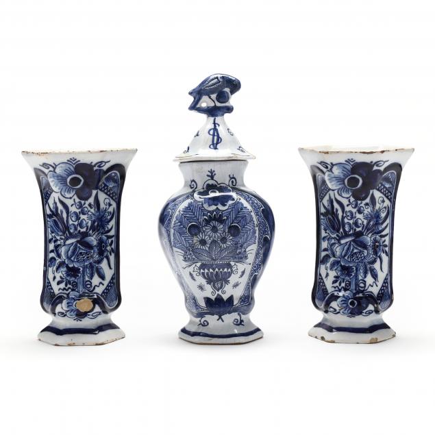 assembled-three-piece-dutch-delft-garniture-set-i-de-klauw-i