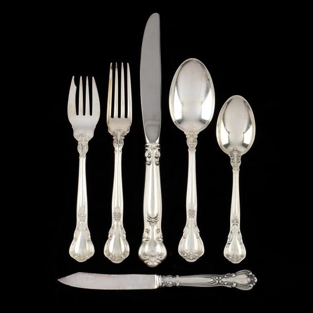 gorham-i-chantilly-i-sterling-silver-flatware-service