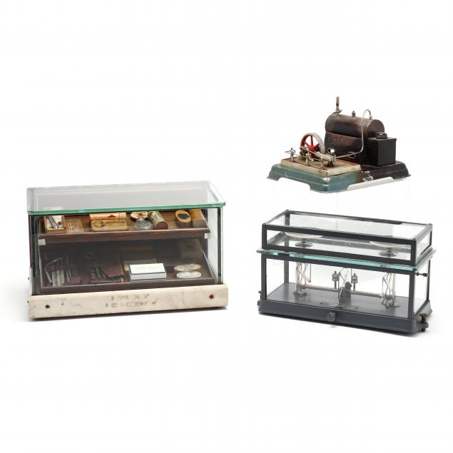 torsion-apothecary-scale-pharmacy-counter-display-and-model-steam-engine