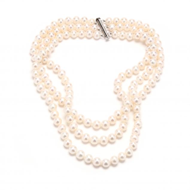 triple-strand-pearl-necklace