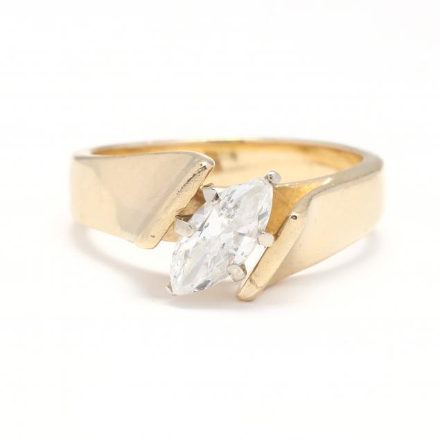 gold-and-diamond-ring