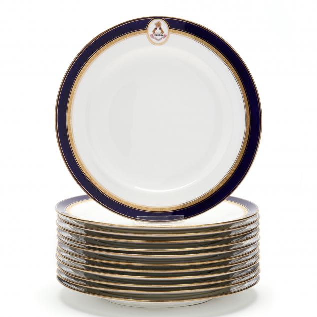 minton-a-set-of-twelve-heraldic-plates