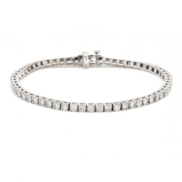 white-gold-and-diamond-line-bracelet