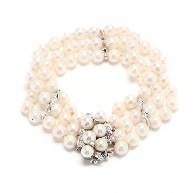 triple-strand-pearl-bracelet-with-white-gold-pearl-and-diamond-clasp