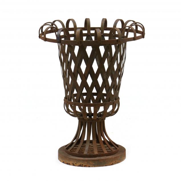 reticulated-iron-garden-urn