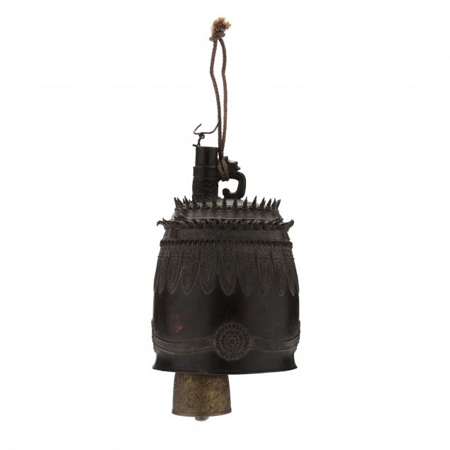a-japanese-antique-bronze-bell
