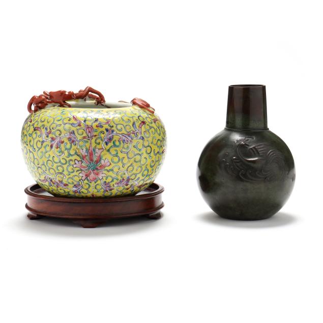 two-asian-vases