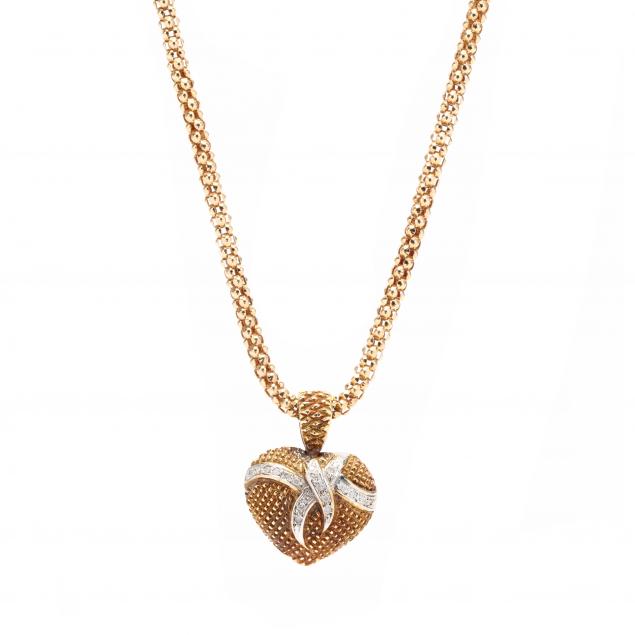 gold-heart-pendant-necklace
