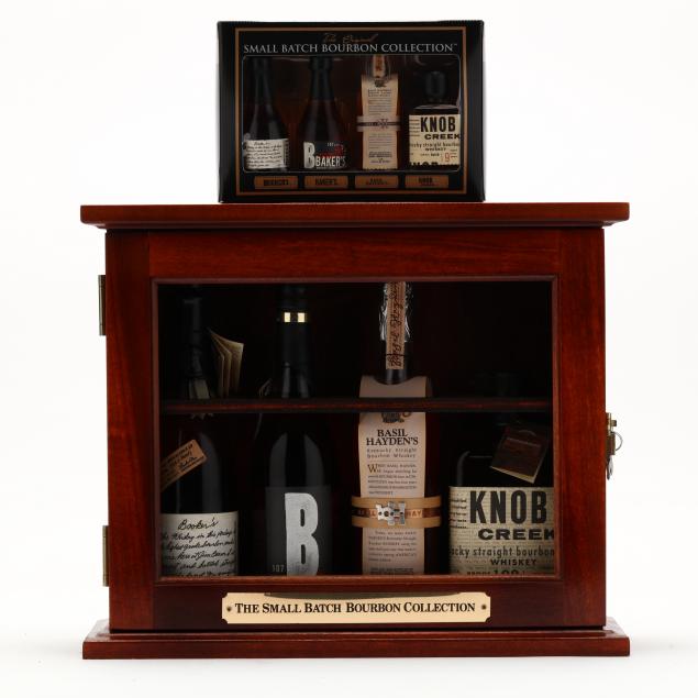 small-batch-bourbon-collection-in-wooden-display-case-with-additional-mini-set