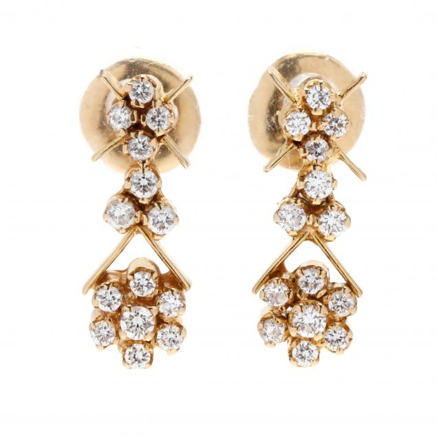 gold-and-diamond-floral-motif-earrings