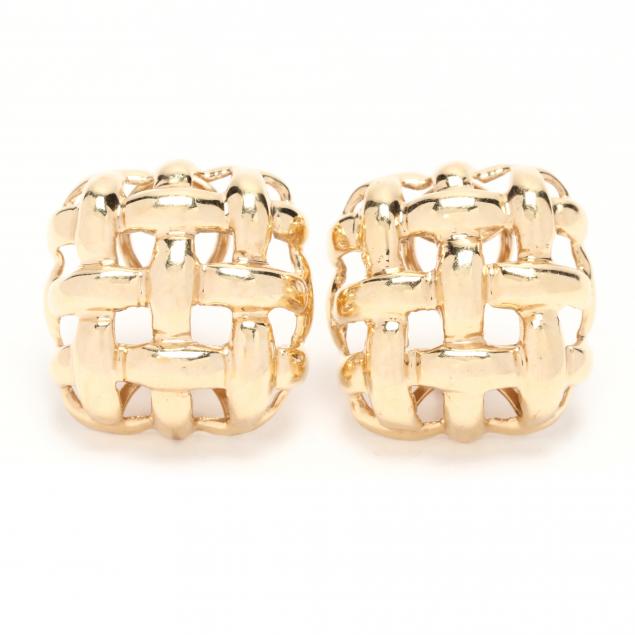 pair-of-gold-basketweave-motif-earrings