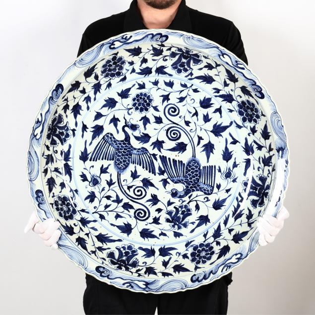 an-impressively-large-chinese-ming-style-porcelain-charger