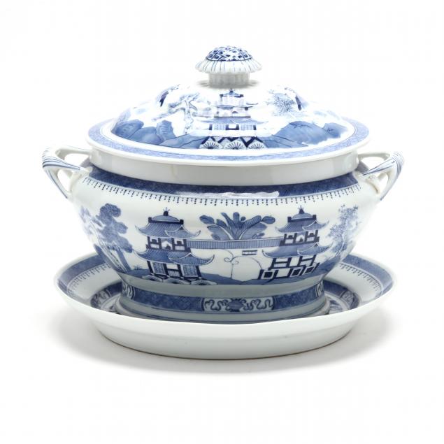 a-chinese-export-porcelain-blue-canton-style-soup-tureen-and-underplate