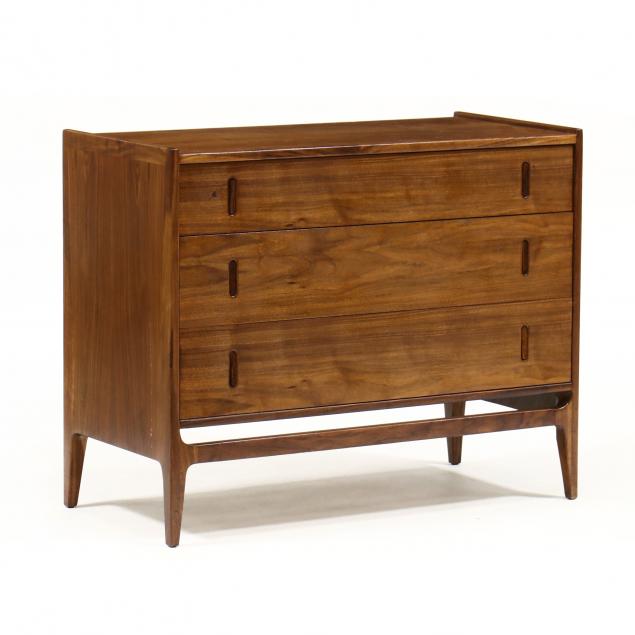 richard-thompson-american-walnut-bachelor-s-chest