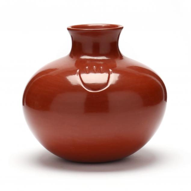 tina-garcia-santa-clara-pueblo-vase