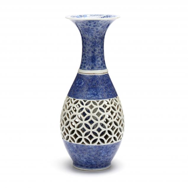 a-japanese-arita-blue-and-white-porcelain-flower-vase