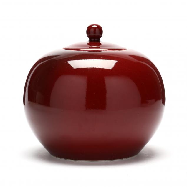 an-asian-style-porcelain-oxblood-red-jar-with-cover