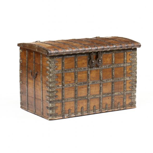 antique-middle-eastern-dowry-chest