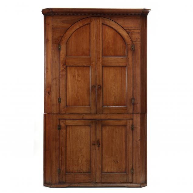 north-carolina-chippendale-walnut-corner-cupboard