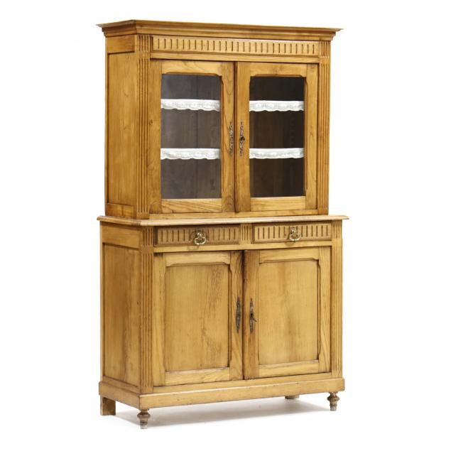 continental-oak-step-back-cupboard