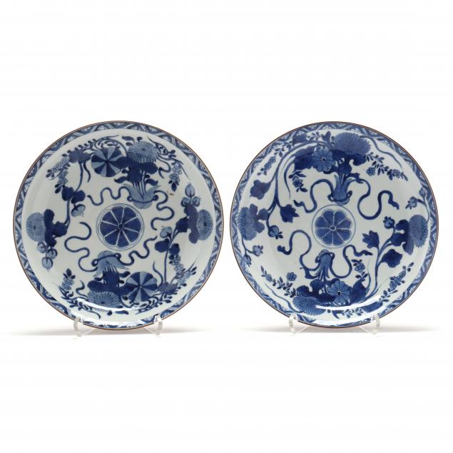 two-chinese-blue-and-white-bowls