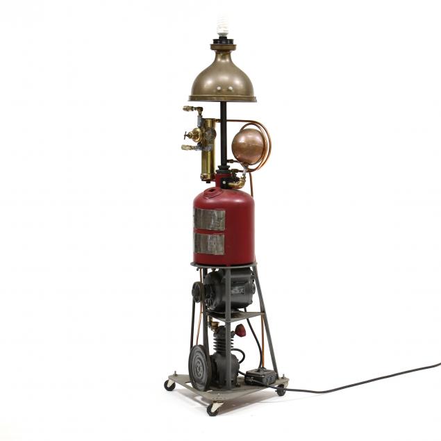 dan-welz-nc-1934-2021-steampunk-found-object-lamp