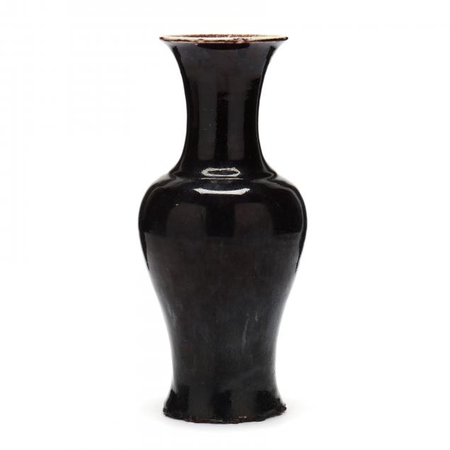 a-tall-chinese-black-monochrome-glazed-vase