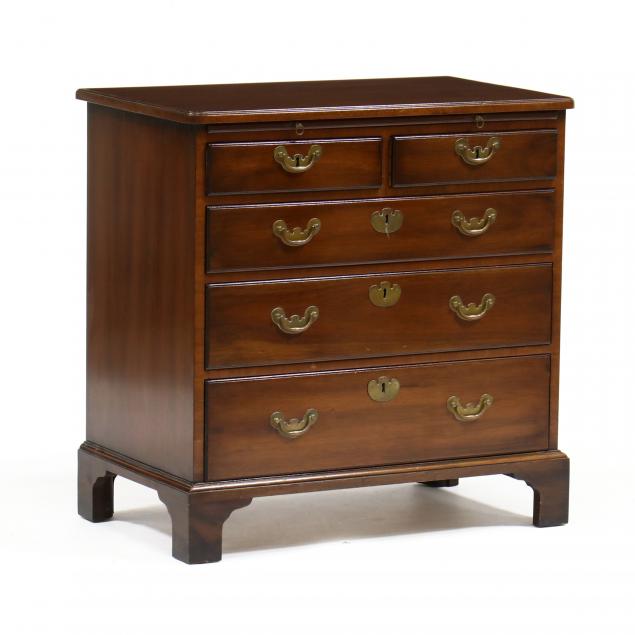 colonial-williamsburg-restoration-chippendale-style-mahogany-bachelor-s-chest
