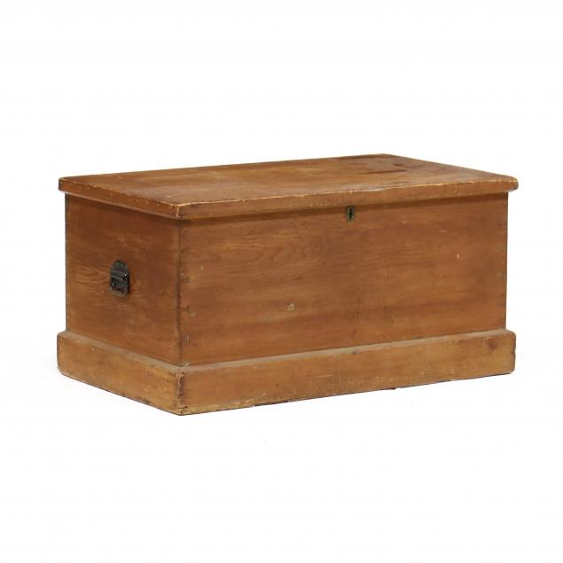 antique-american-pine-storage-trunk