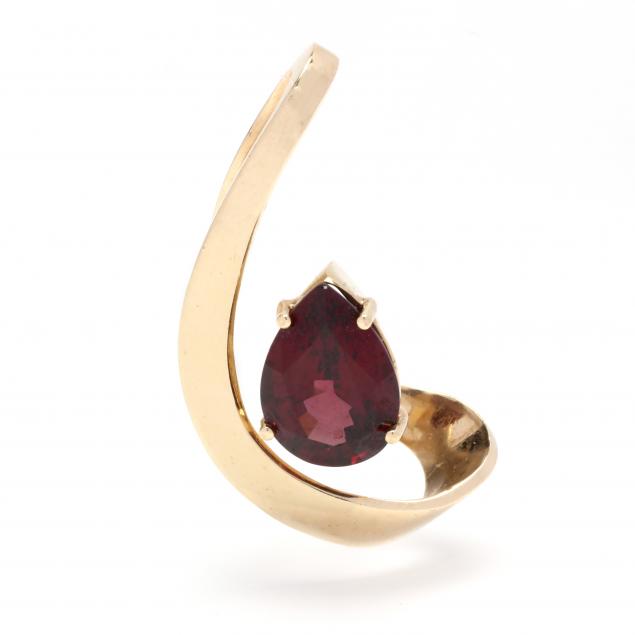 gold-and-garnet-slide