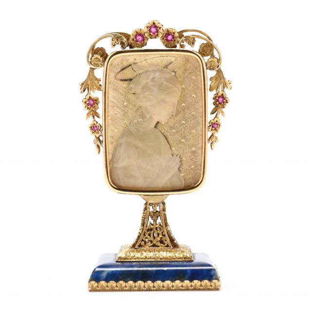 italian-18k-gold-and-ruby-set-cameo-of-the-madonna