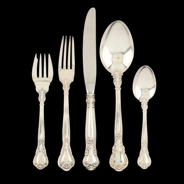 gorham-i-chantilly-i-sterling-silver-flatware-service