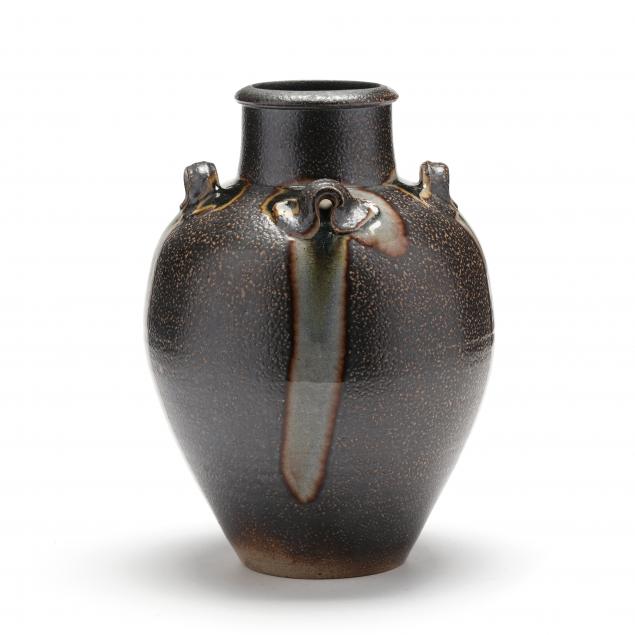 daniel-johnston-seagrove-nc-loop-handle-vase
