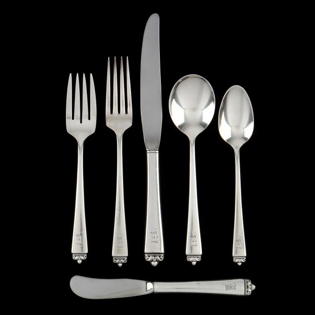 heirloom-sterling-i-reigning-beauty-i-sterling-silver-flatware-service