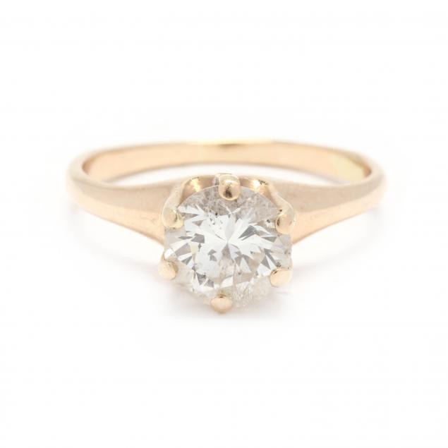 gold-and-diamond-solitaire-ring