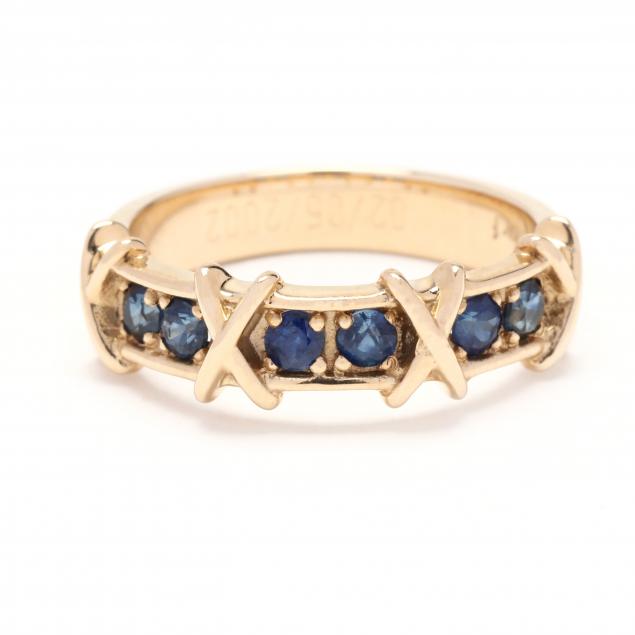 gold-and-sapphire-ring