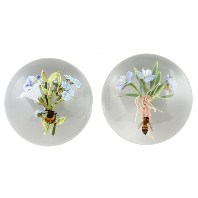 paul-j-stankard-american-b-1943-two-flower-and-bee-crystal-paperweights