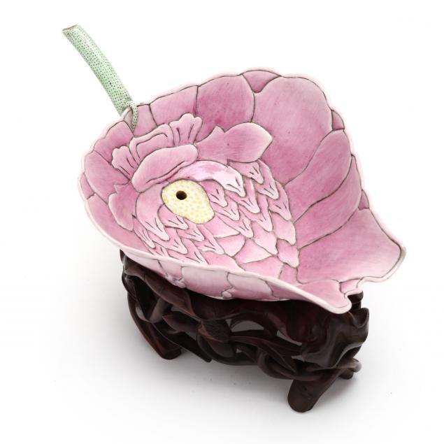 a-chinese-peony-form-cup